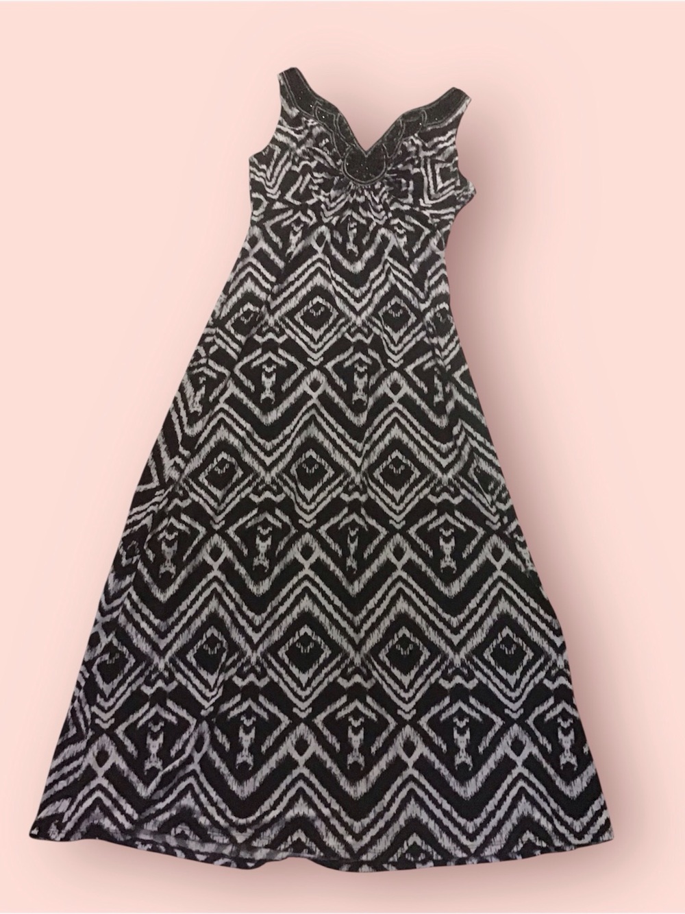 Black and White Geometric V-Neck Maxi Dress w beaded neckline